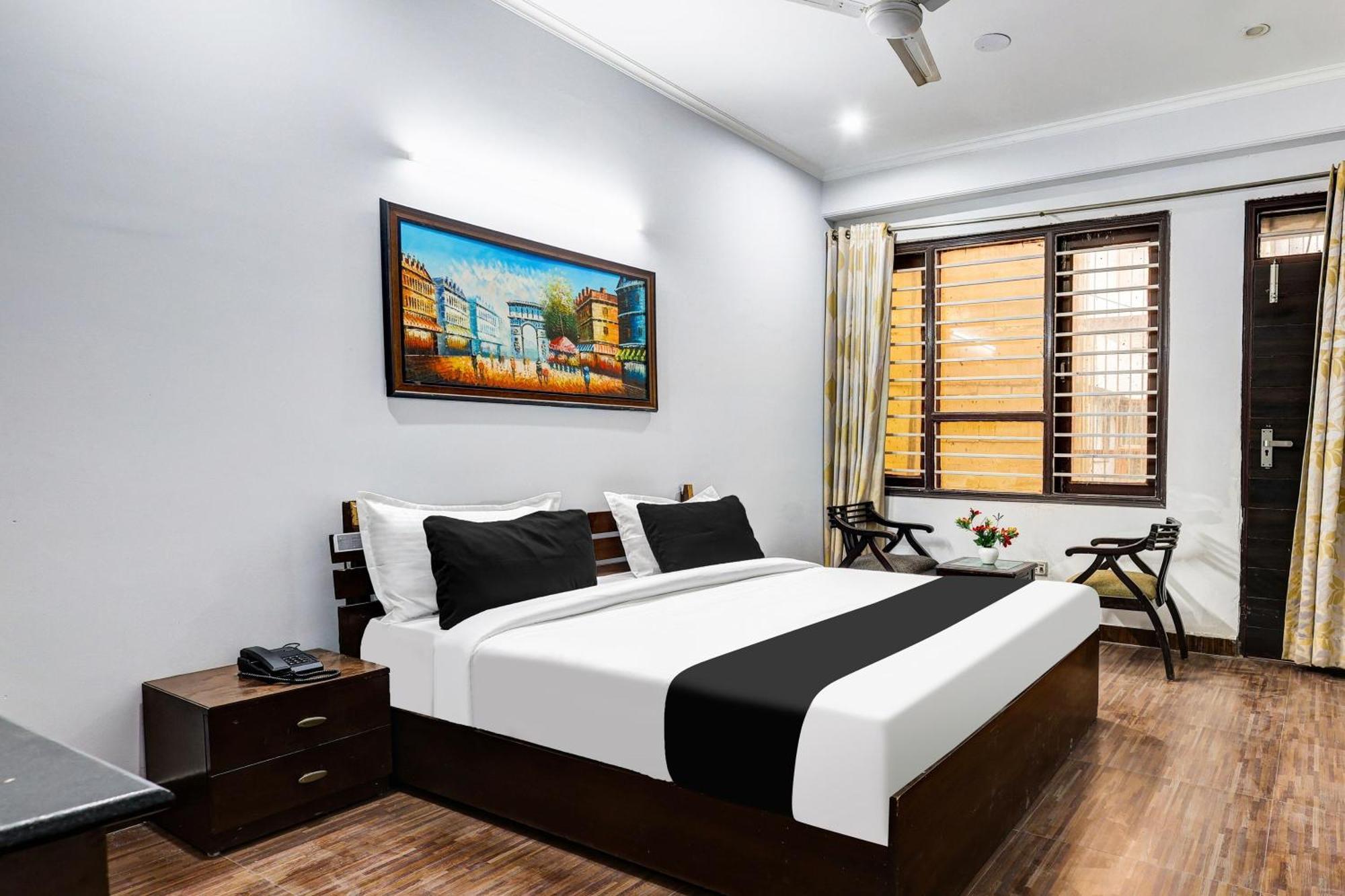 Super Townhouse Sector 38 Gurgaon Near Medanta Hotel Kültér fotó
