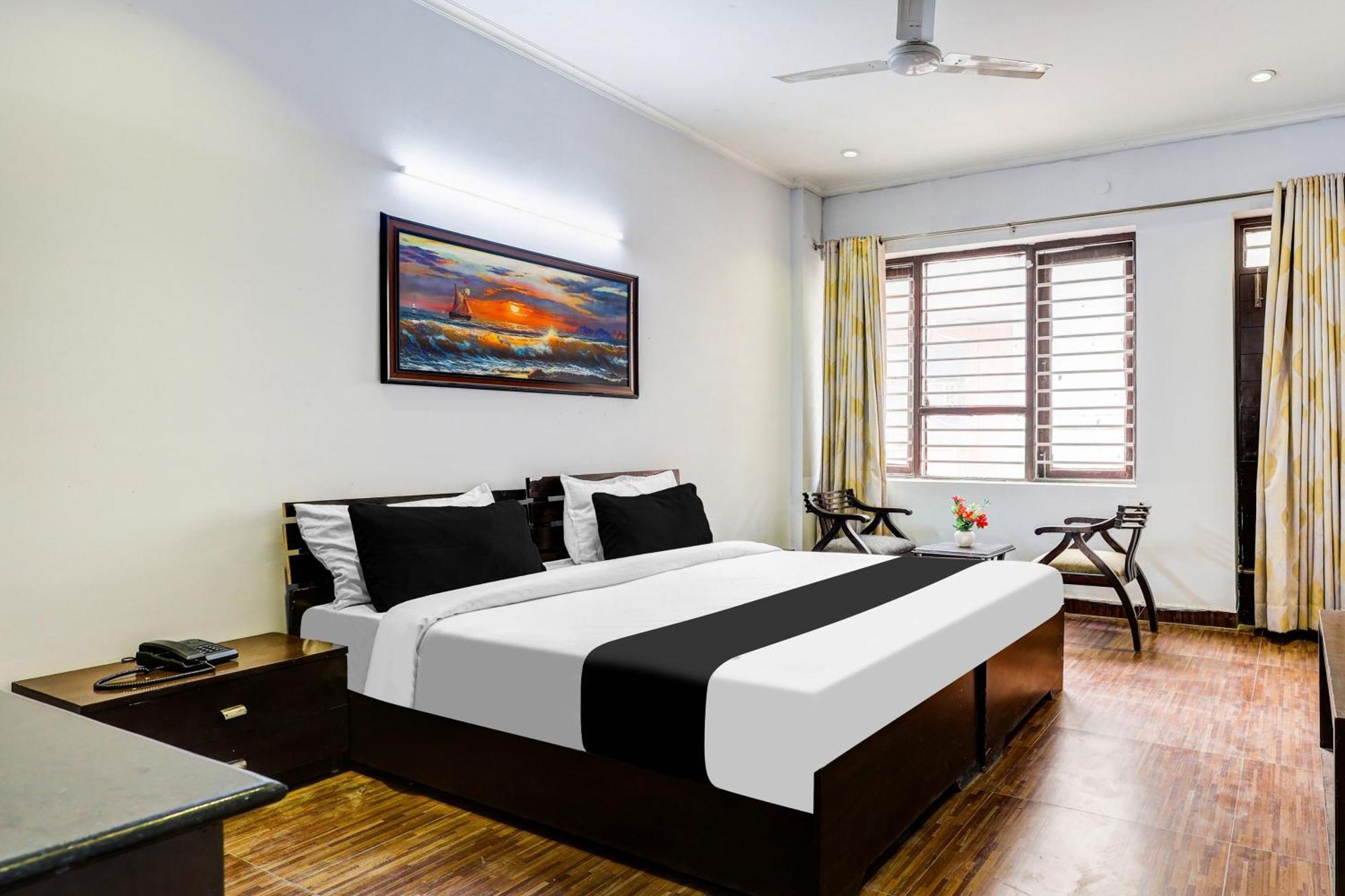 Super Townhouse Sector 38 Gurgaon Near Medanta Hotel Kültér fotó